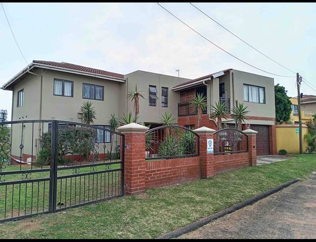 5 BEDROOM HOUSE FOR SALE IN BLUFF